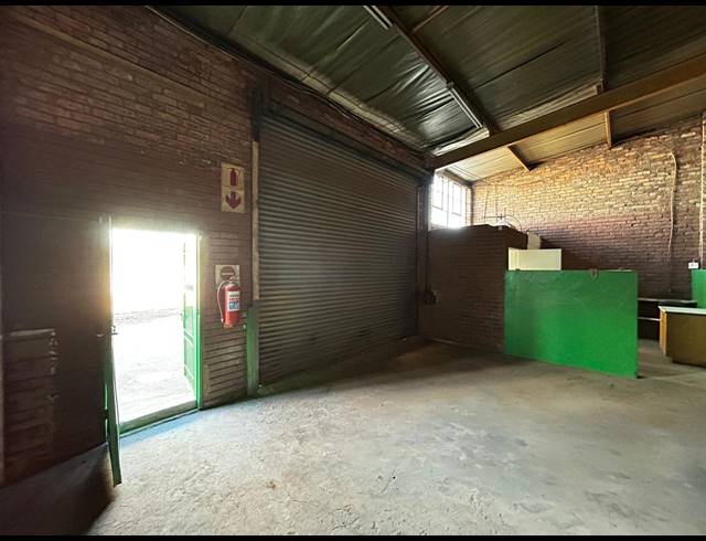 372M² WAREHOUSE TO LET IN KEW
